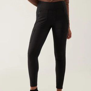 Athleta Headlands Hybrid Cargo II Tight size 22 Black